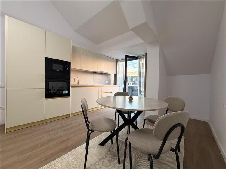 Apartament de inchiriat 3 camere, Tractorul, Brasov