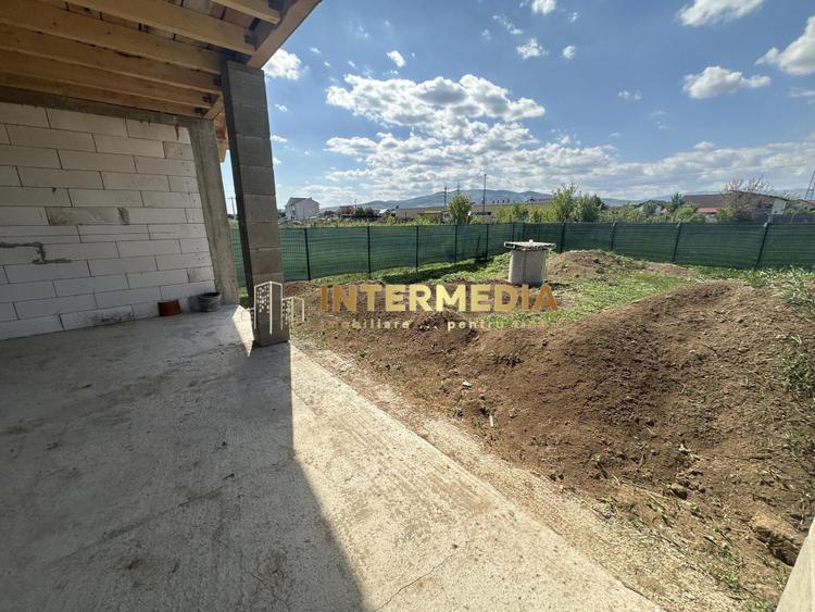 Casa in Rosu Teren 570 mp sau 1134 mp Terasa mare imprejmuit Barabant Alba