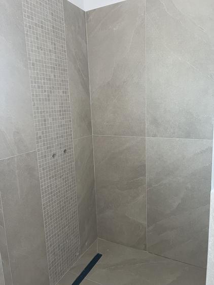 Jumătate de duplex premium, 120 mp utili, teren 256 mp, garaj și 3 dor