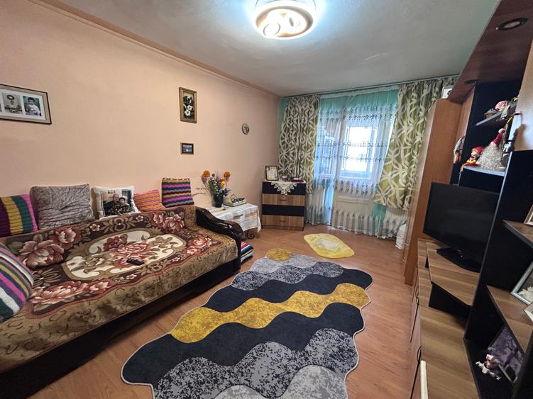 Apartament 3 camere cf 1 decomandat