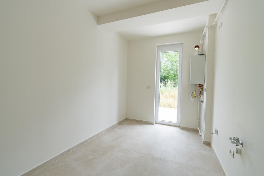 2 camere + Grădină 98mp, predare imediata, loc de parcare inclus Calea Aradului