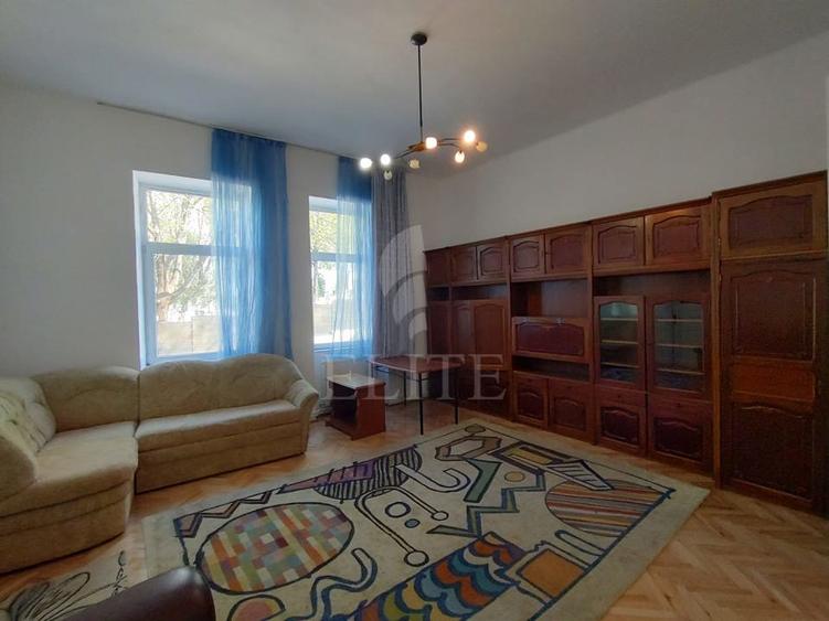 Casa / Casa 4 camere în zona CRISAN