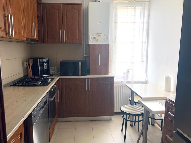 Apartament 3 camere, 68 mp + parcare – Florești, str. Tineretului