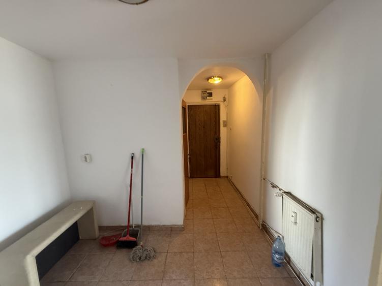 Apartament 2 Camere Lujerului 5 min Metrou etaj intermediar Investitie