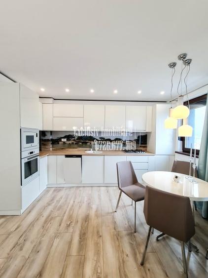 Vedere la Lac! Ap de LUX cu 2 Bai - Parcare Privata Acoperita - Termen Lung