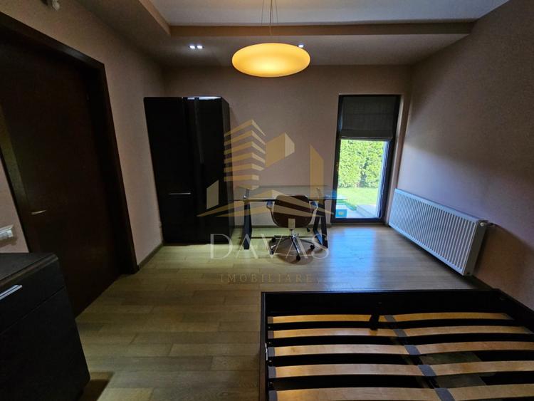 Vilă de Lux în Gruia – Oferta premium de închiriere | 6 Parcări