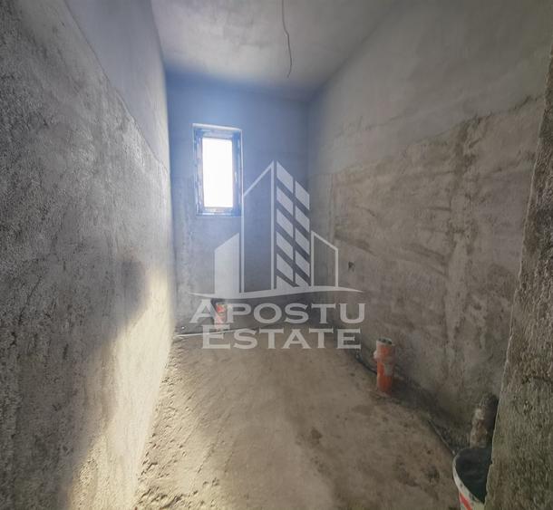 Casa individuala de vanzare, pe parter, 4 camere si 2 bai, Sag