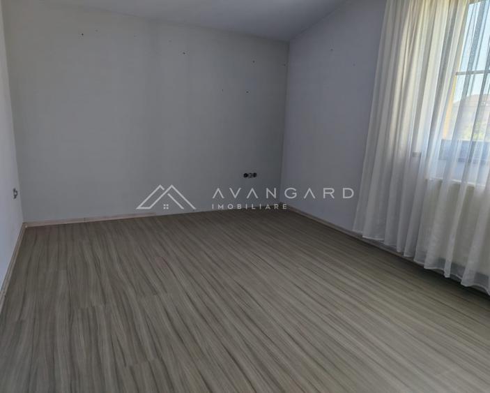 Apartament 4 camere, cartier Între Lacuri, loc de parcare