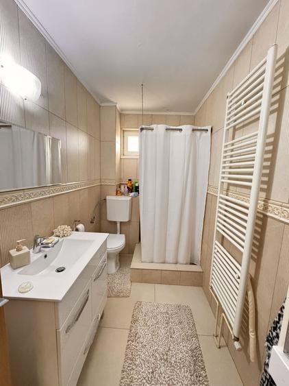 Vilă spațioasă cu 6 camere – Cartierul Viena, Oradea