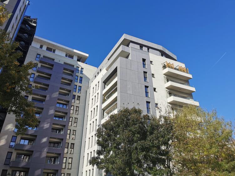 Apartament 3 camere de închiriat, Bd. Unirii, Bloc 2020, Locație premium