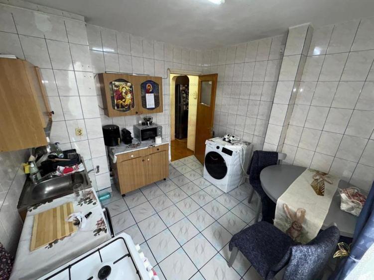 Berceni Huedin Straja apartament 2 camere confort 1 s t 50 mp