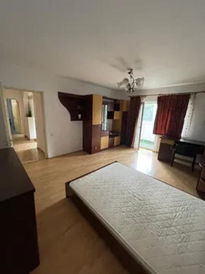 Apartament cu 3 camere/2 balcoane de închiriat | Calea Florești – Pod Calvaria