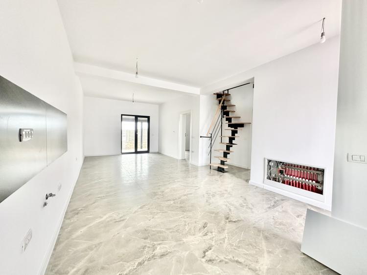 Duplex cu mansarda - 3 camere - Teren 275 mp - Mosnita