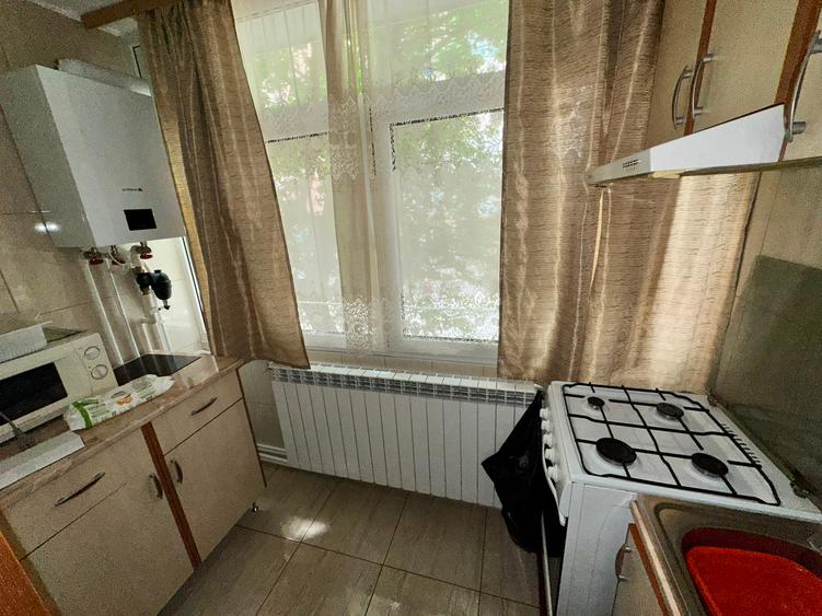 Garsoniera confort 1 ,renovata, mobillata si utila -etaj 1 !