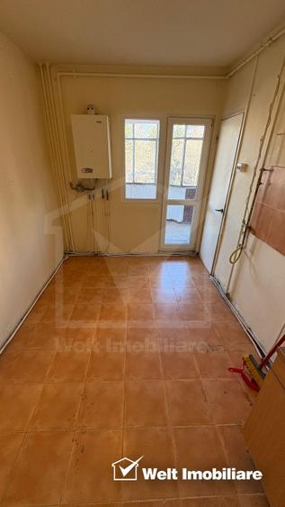 Apartament 2 camere, Plopilor, etaj 1, camere decomandate, centrala proprie !
