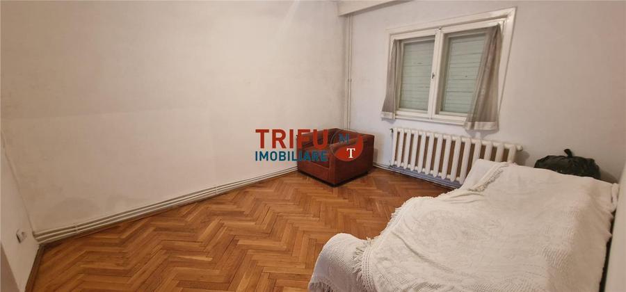 Apartament 3 camere, 2 bai, garaj, boxa zona Cetate