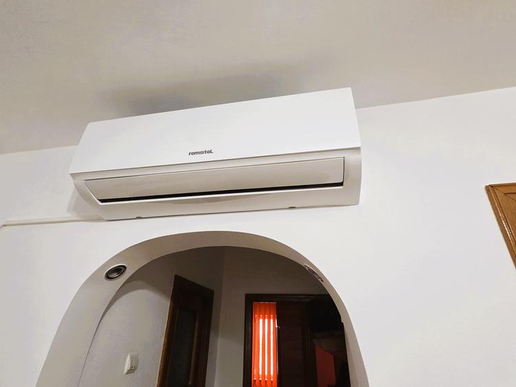 Apartament 3 camere SUPER-SPATIOS/ 2 BAI / CENTRAL