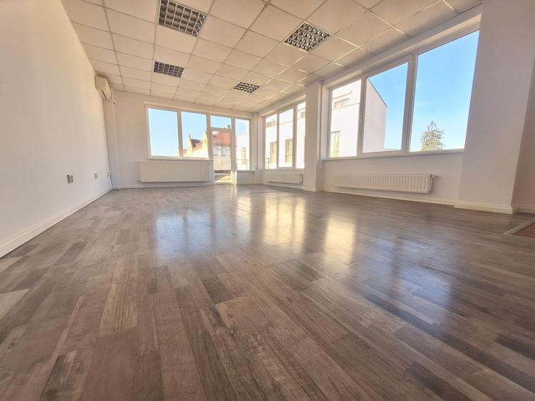 Cladire de birouri, in zona centrala, cu parcare, zona The Office