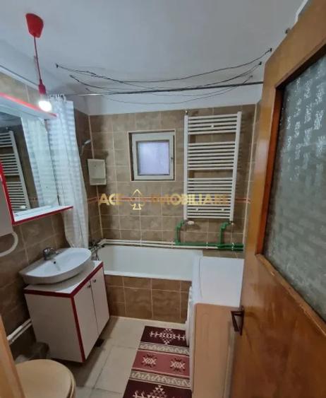 2 Camere de inchiriat | Titan | Metrou | Centrala | Parcare |Mobilat
