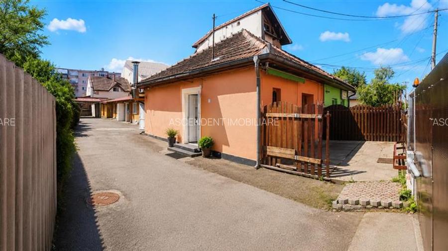 Casa cu teren 413 mp, Florilor, Brasov, 7 incaperi, potential business - 7