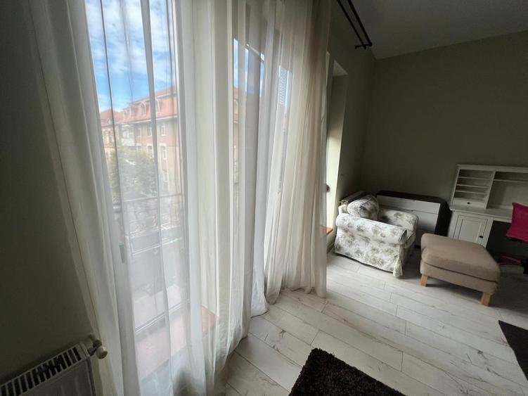 Apartament 3 camere, garaj si boxa - zona Centrala-Prefectura