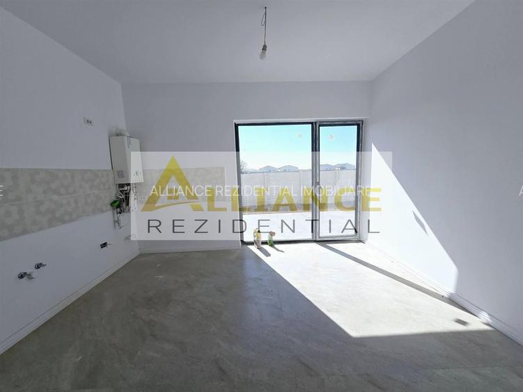 Vila individuala- 4 camere- panouri solare- 800m de STV - 4