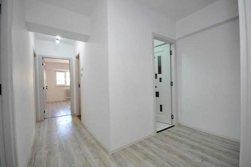 Militari Gorjului Iuliu Maniu apartament 3 camere decomandat cu 2 bai, renovat