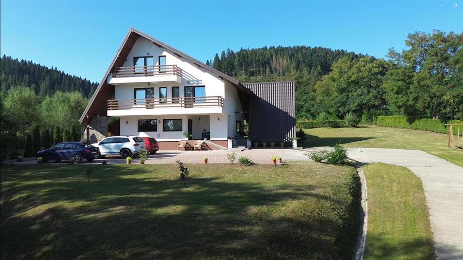 CASĂ DE VACANȚĂ DE VÂNZARE ÎN BUCOVINA | MĂLINI HE