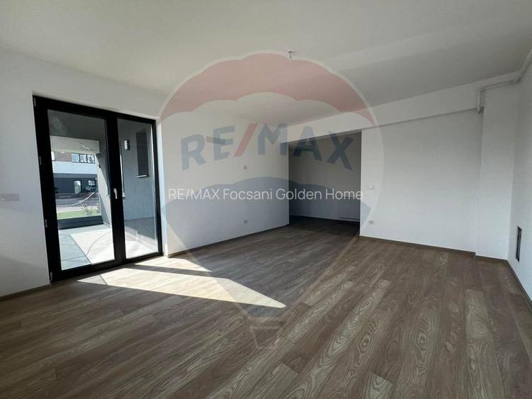 Apartament cu 2 camere de închiriat in bloc nou Valcom Residence III - 2