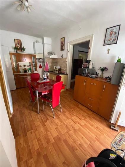 Casa 2 camere 100mp gradina zona Piata Cibin