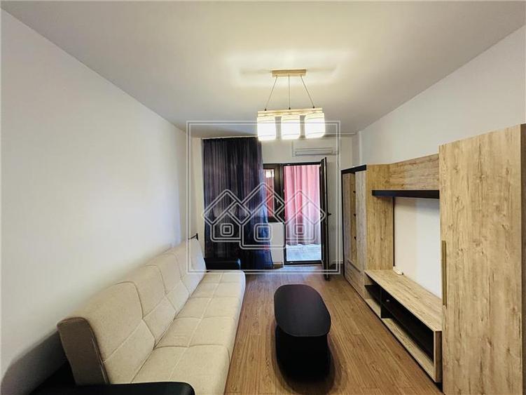Ap decomandat, 2 camere, balcon, etaj 5/8 - M. Viteazu