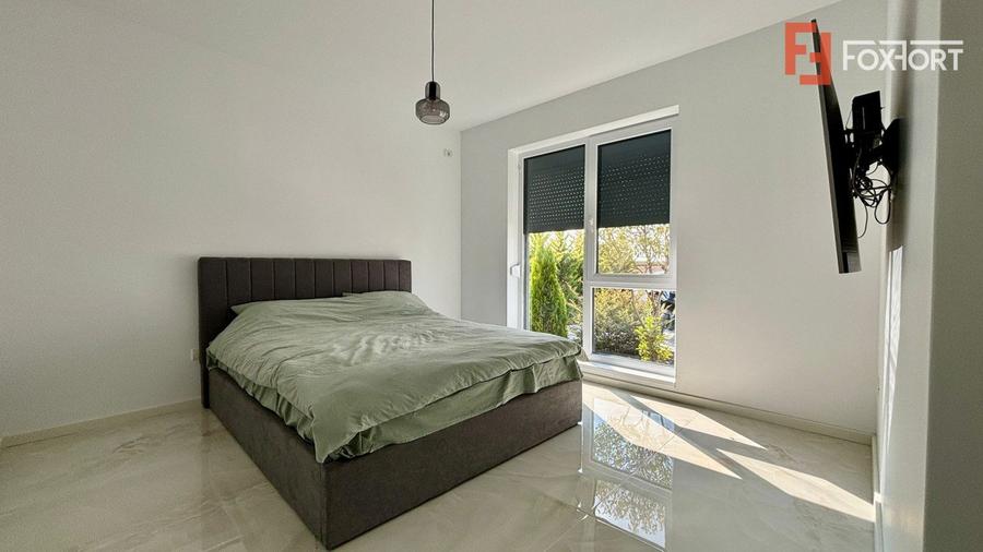 Duplex de vanzare cu 3 camere si 2 bai, zona Giarmata Vii