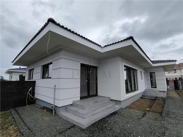 Comision 0 - Duplex modern - canalizare - zona accesibila