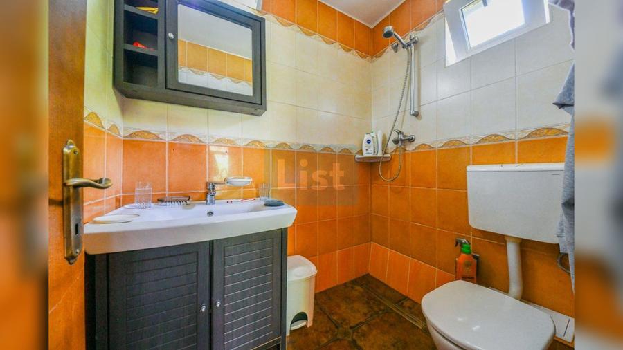 Comision 0 % Apartament 3 camere PARTER, 2 parcari, curte 100mp