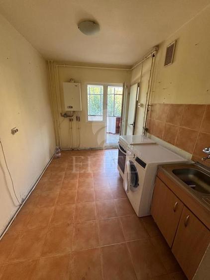 Apartament 2 camere în zona PLOPILOR