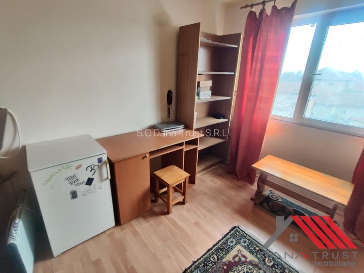 Complexul Studentesc - Garsoniera  17 mp - 170 euro - 3