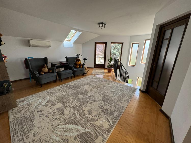 Casa individuala 165 mp utili, 350 mp teren , 2 parcari , Floresti