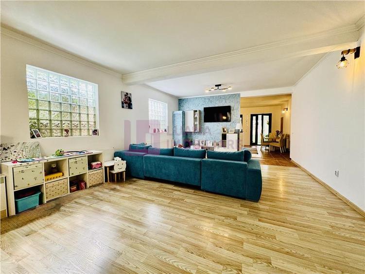 Casa pe un singur nivel Sura Mare | teren 701 mp | 2 constructii | video