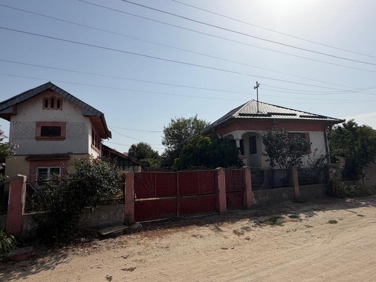 Casa PARTER , 65 MP , TEREN 1277 mp ,184 utili, SECUI DOLJ