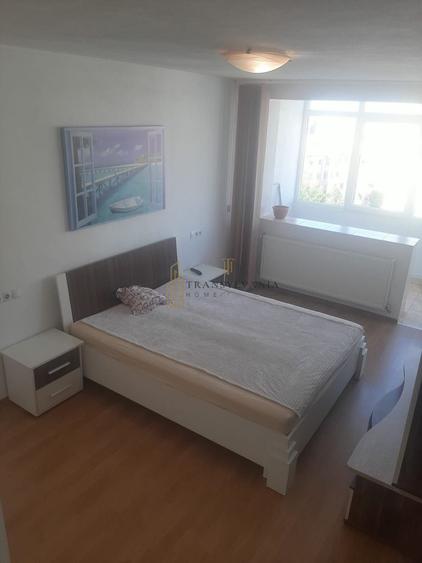 Apartament 3 camere, decomandat, zona Mihai Viteazu