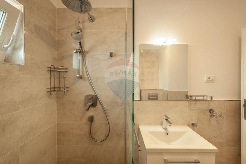 Apartament de închiriat ultracentral Arad Plaza +loc de parcare