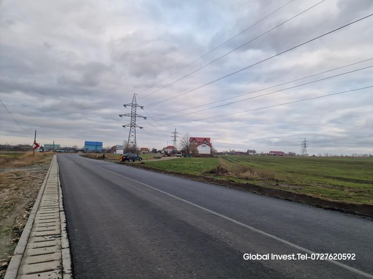 Corbu- Teren 2500mp la intrare in localitate pe dreapta
