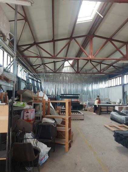 Spatiu industrial echipat cu utilaje productie mobila,confectii metalice,pavaje.