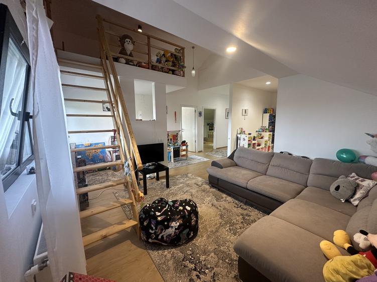 CREVEDIA-DARZA, CASA P+M 220 MP, TEREN 2.200 MP!
