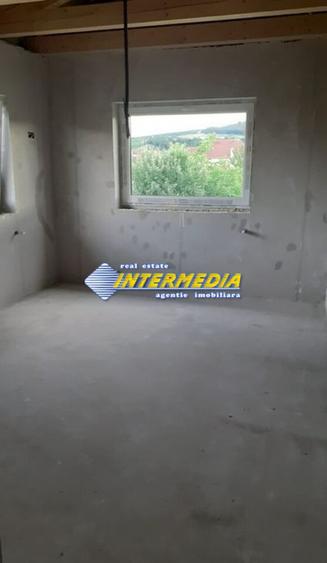 Casa noua P+1 semifinisata de vanzare, in zona Alba-Micesti, Alba Iulia