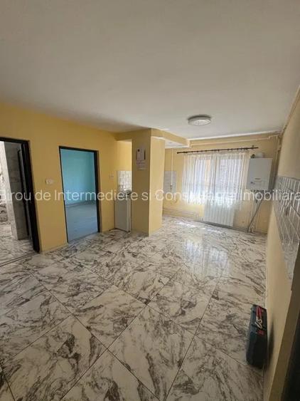 🙋Far🔸2 Camere Decomandate Su=53m² Centrala pe Gaze Instalatii noi - 2