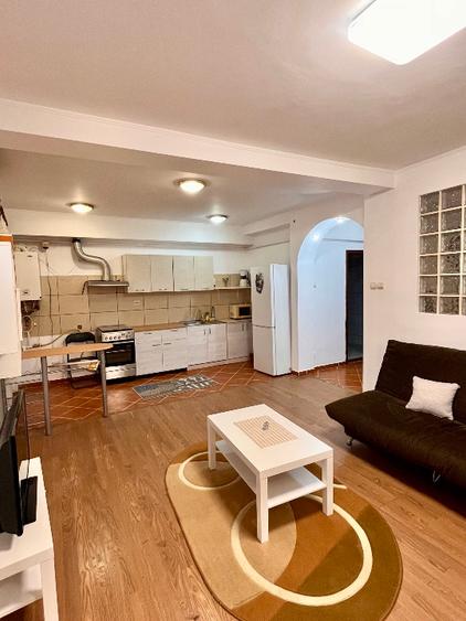 Proprietar, apartament in vila, centrala proprie, Vatra Luminoasa