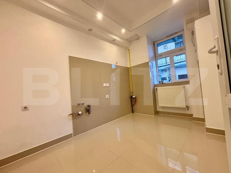 Oportunitate! Apartament deosebit, 2 camere, 54 mp, clădire istorică - Central
