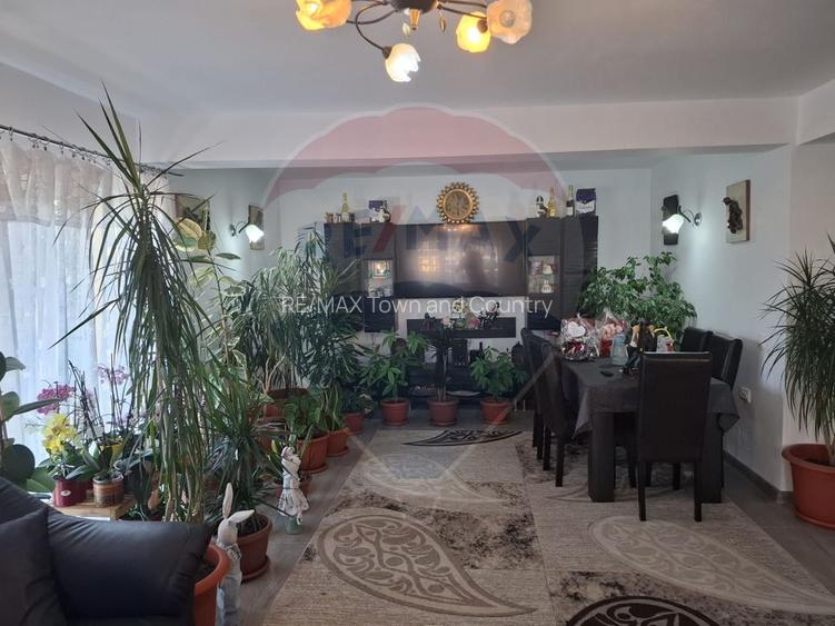 Casă / Vilă cu 4 camere de vânzare - 28