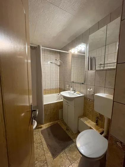 Apartament 2 camere decomandate, 52 mp, balcon, zona Teleorman
